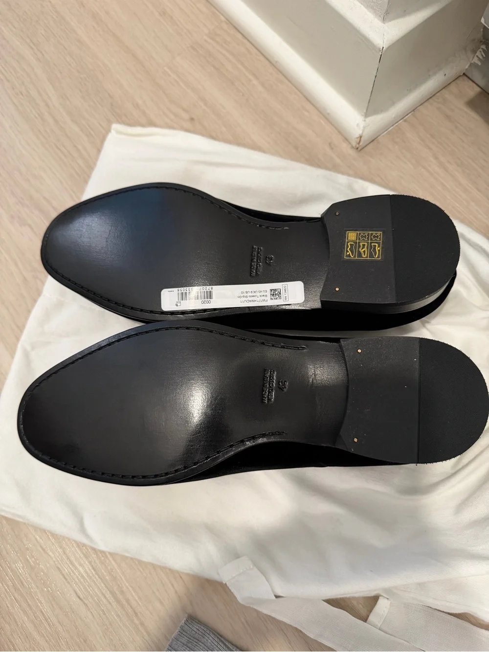Suitsupply Black Velvet Loafers
